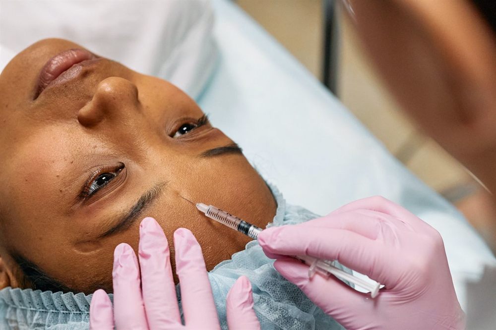 Preparación de tratamiento de PRP facial en Florida Healthcare Solutions, Cutler Bay